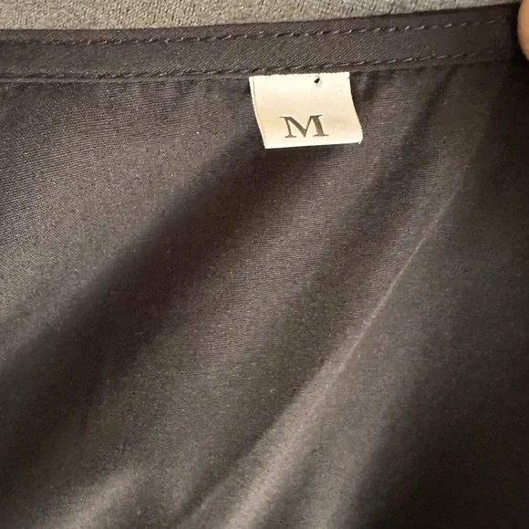 Black Bow Front Peplum Top – Size Medium - Picture 4 of 5